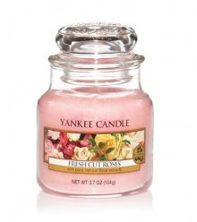 Yankee Candle - Housewarmer - Fresh Cut Roses - 105g